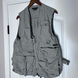Royal Robbins Professional Fishing Hunting Field Utility  Vest - Men’s Med